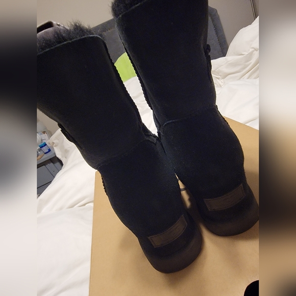 UGG Black Button WedgeBoots - Picture 4 of 6